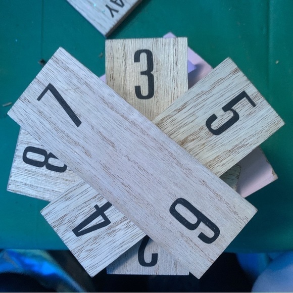 Wooden calendar - Picture 6 of 7